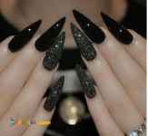 خدمات کاشت ناخن