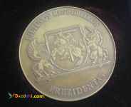 مدال خارجی فوق العاده زیبا - برجسته - خاص - با جعبه فابریک چرمی