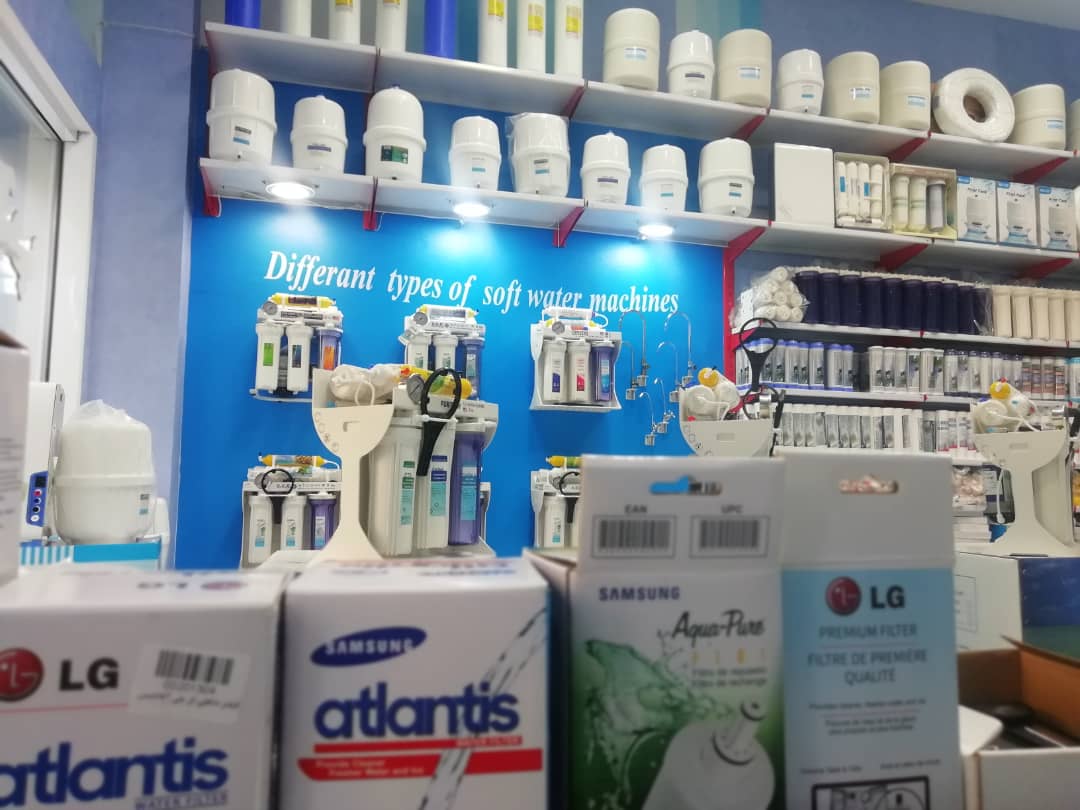 دستگاه های تصفیه آب و آب شیرین کن خانگی در تهران و کرج | نمایندگی مرکزی و تخصصی دستگاه های تصفیه آب و آب شیرین کن خانگی و انواع فیلتر های تصفیه آب خانگی در تهران | تعمیر تخصصی آب شیرین کن و دستگاه تصفیه آب